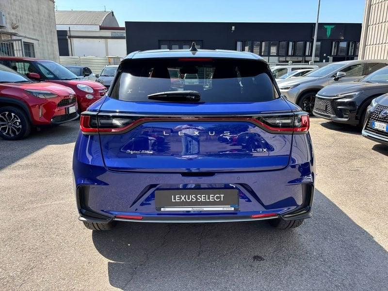 Lexus LBX Cool 2WD