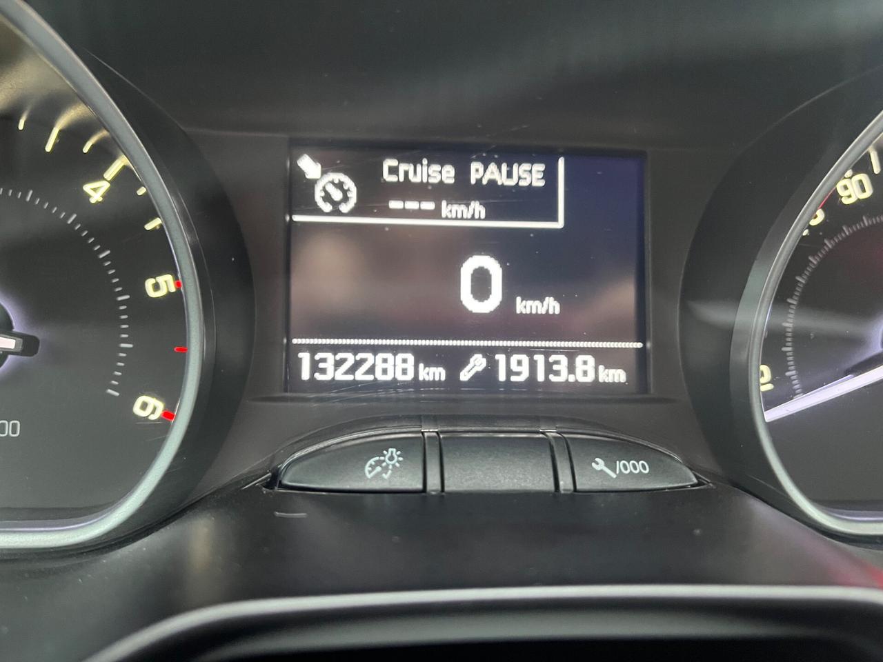 PEUGEOT 208 NEOPATENTATI