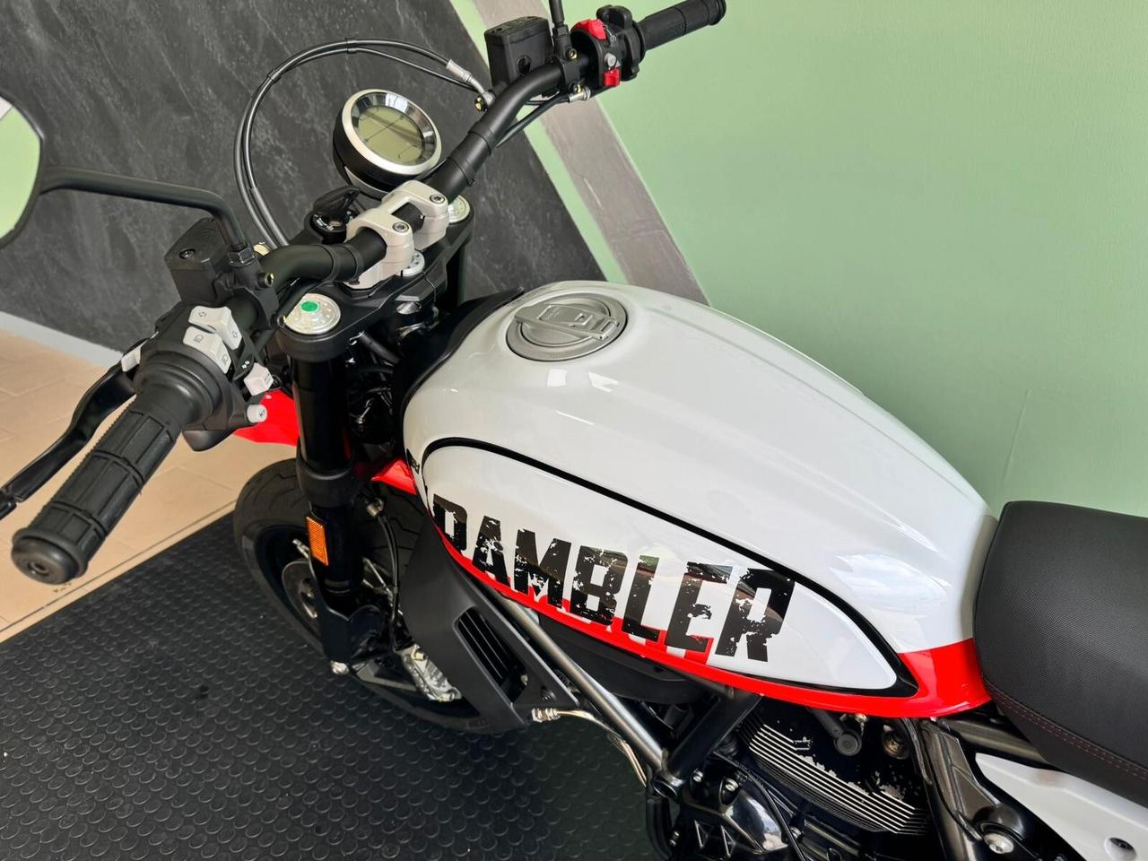 Ducati Scrambler 800 MOTARD
