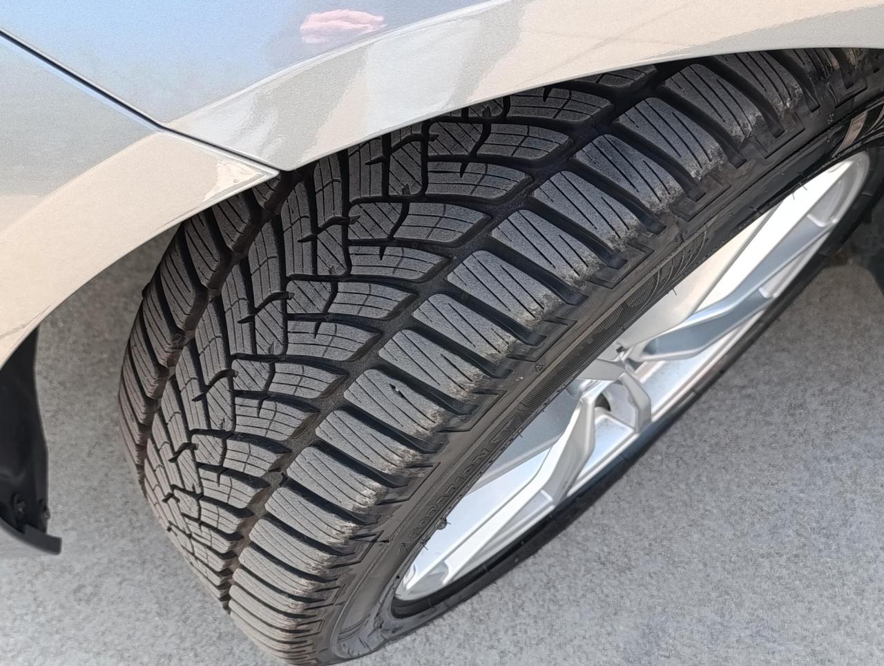 BMW 318 d Touring mhev 48V auto