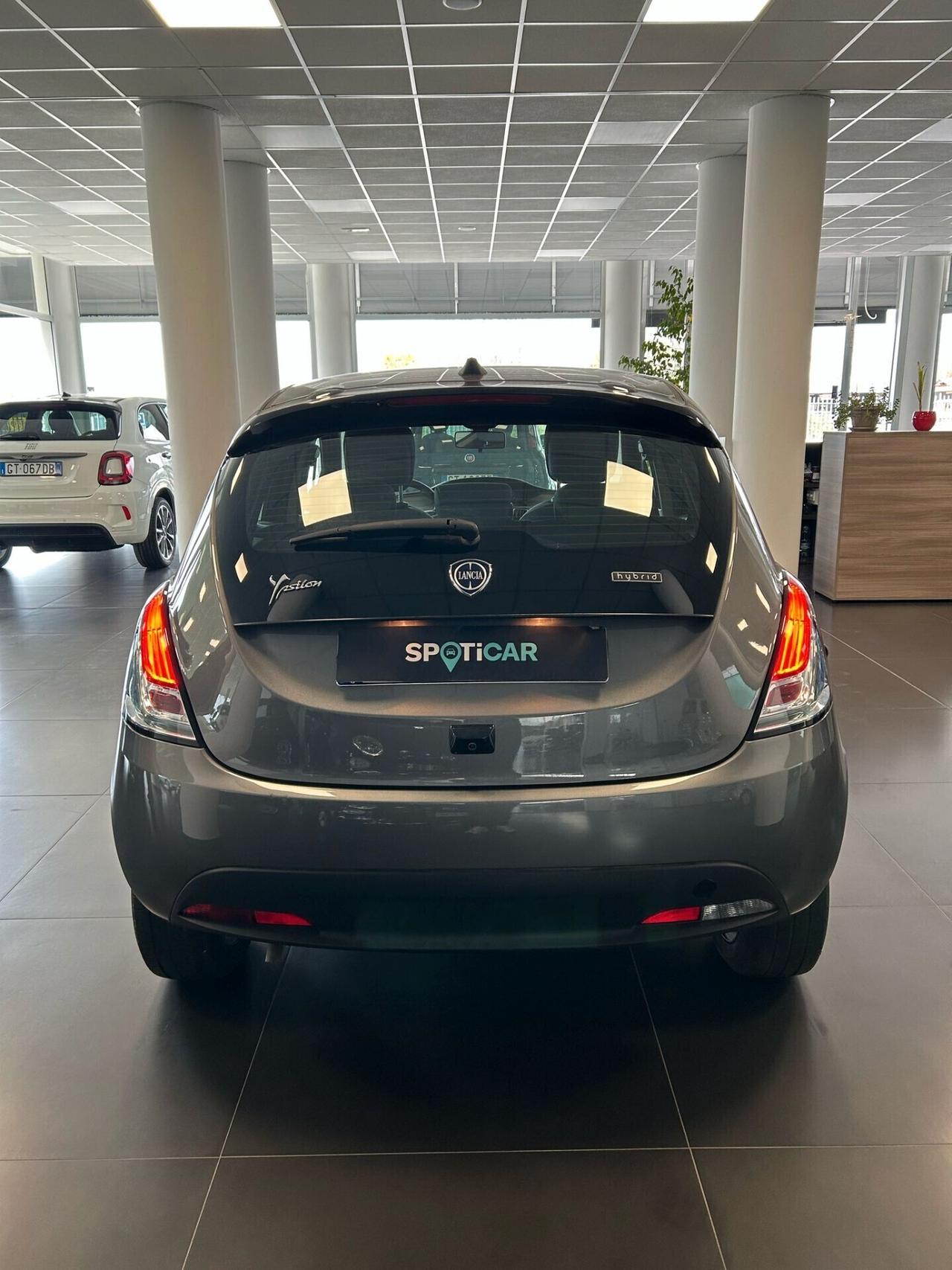 Lancia Ypsilon 1.0 Hybryd Gold 2023 FULL OPTIONAL