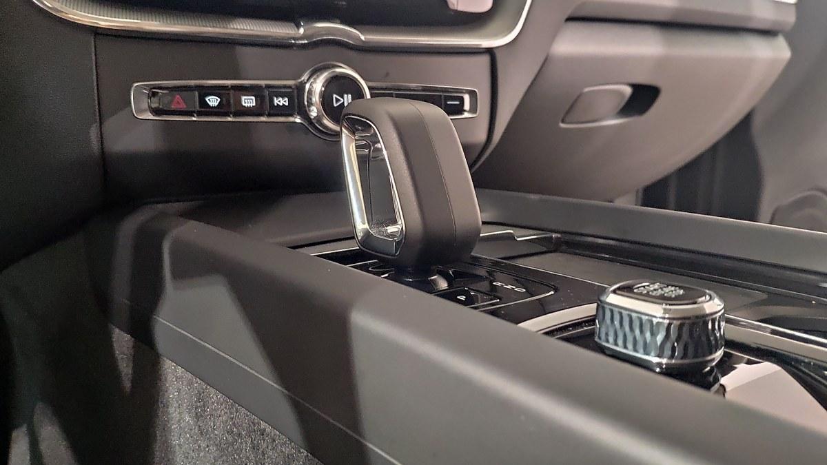 VOLVO Xc60 B4 Mild Hybrid Automatico Plus Dark