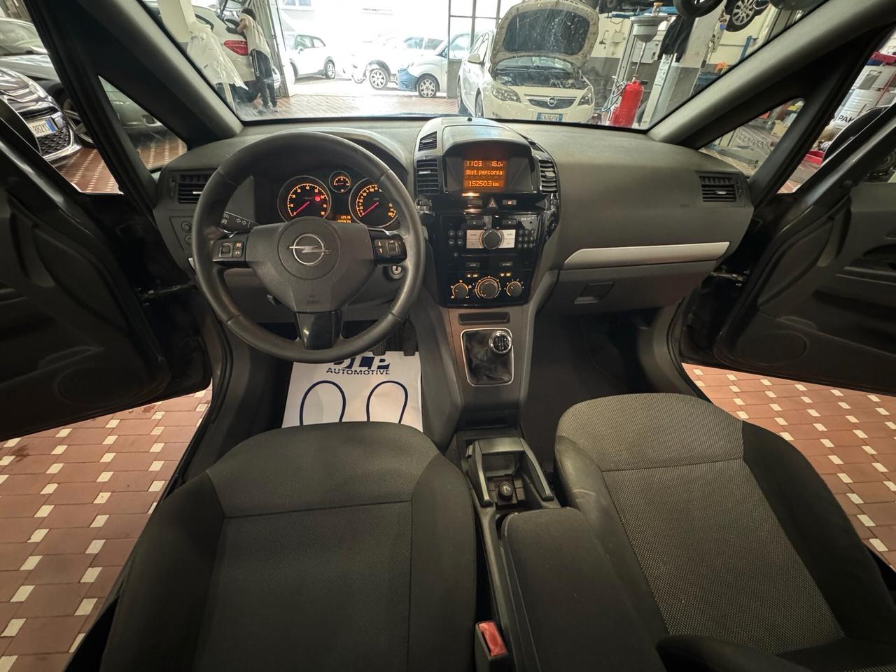 Opel Zafira 1.6 16V VVT Cosmo - 7 POSTI