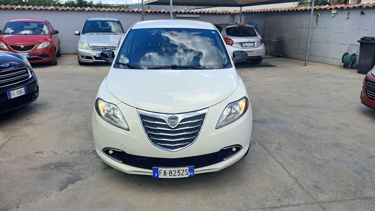 Lancia Ypsilon 1.3 MJT 16V 95 CV S&S Gold
