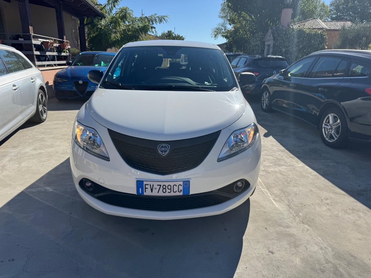 Lancia Ypsilon 1.2 69 CV 5 porte S&S Gold