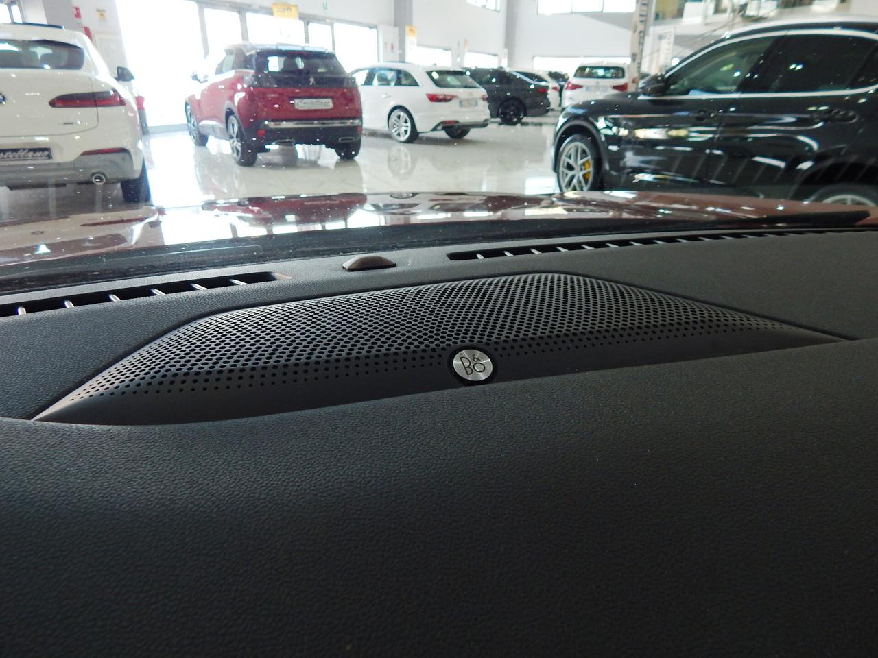 Ford Kuga 1.5 ecoblue ST-Line X 120cv Aut. TETTO-NAVI-PELLE