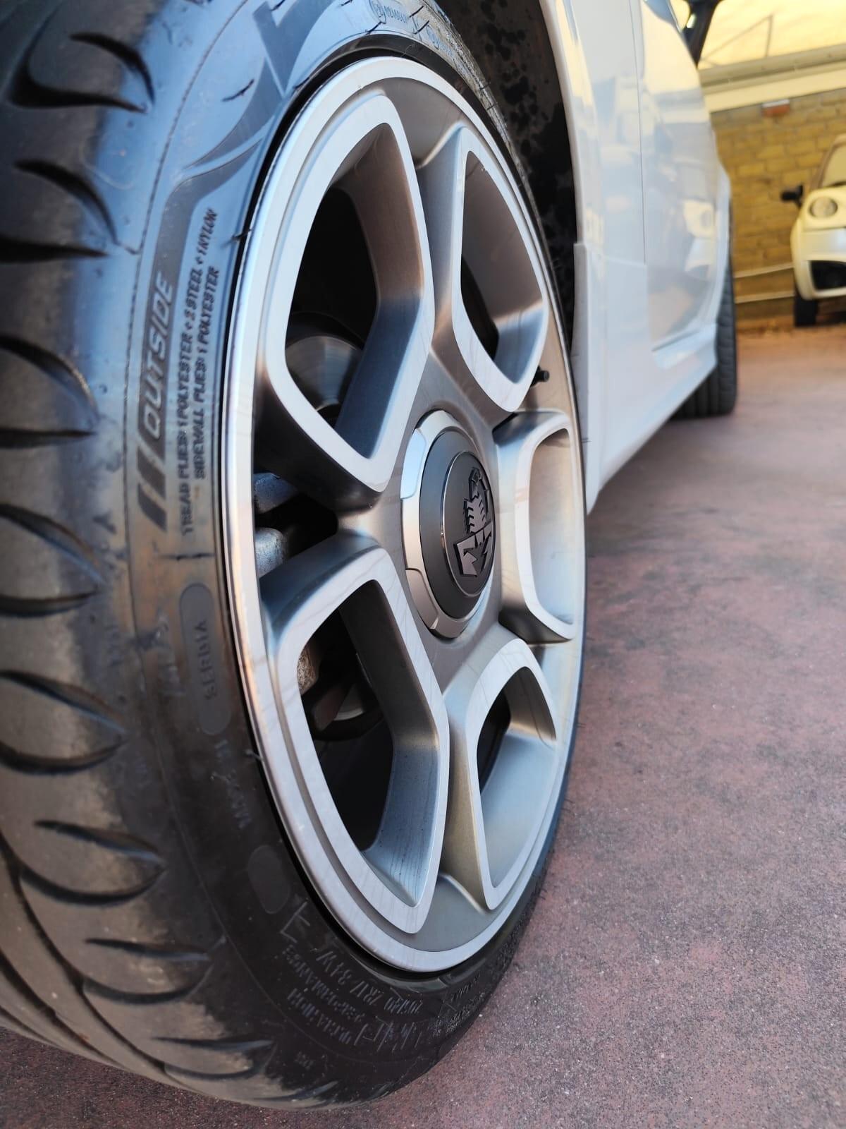 Abarth 595 1.4 16v t. t-jet Custom 135cv E6