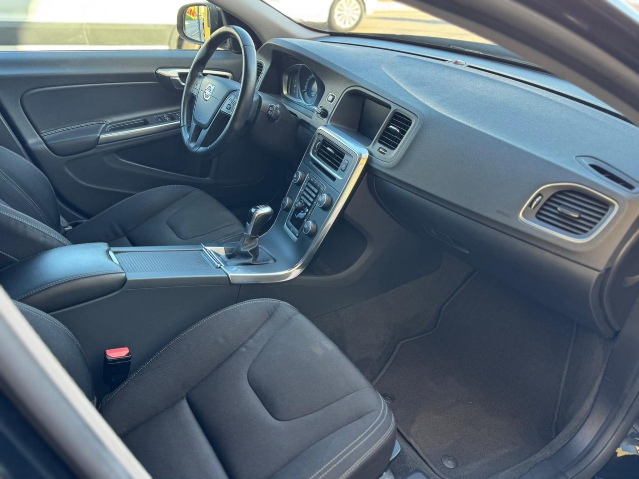 Volvo V60 D2 2.0 120cv 11/2016