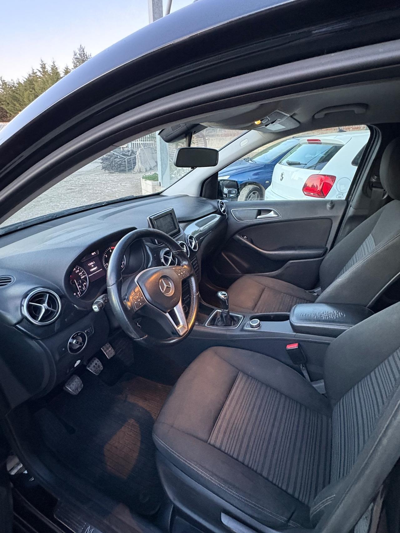 Mercedes-benz B 180 CDI BlueEFFICIENCY Executive