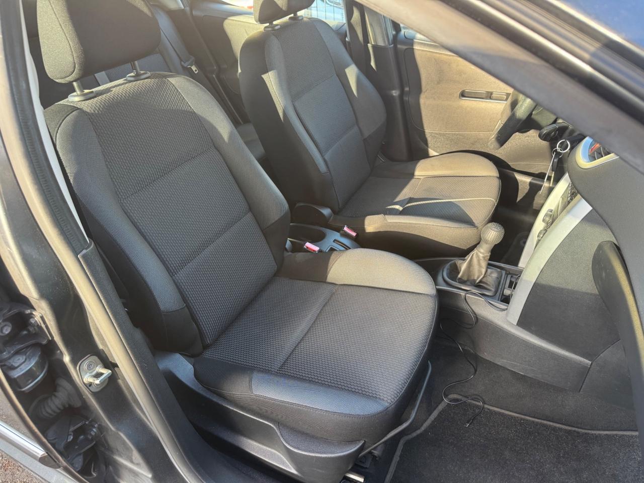 Peugeot 207 Plus 1.4 HDi 5p neopaten garanzia 12 mesi