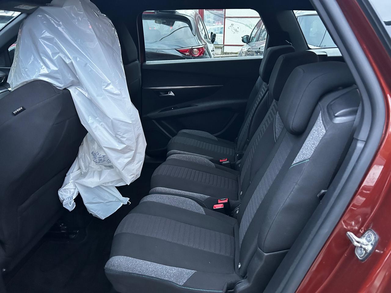 Peugeot 5008 BlueHDi 7 posti automatico