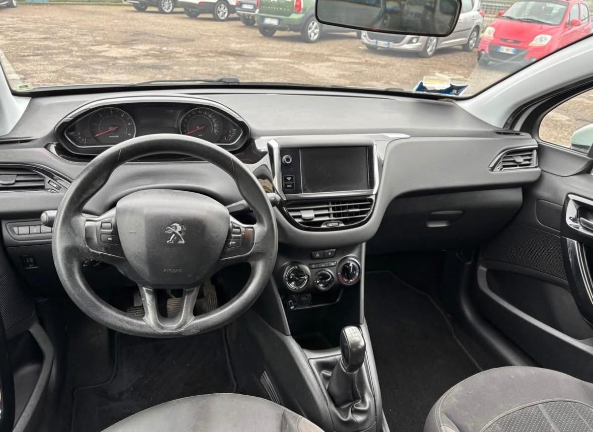Peugeot 208 1.4 HDi 68 CV 5 porte Allure