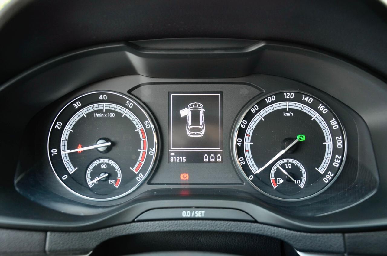 SKODA KAROQ 1.5 TSI STYLE 150cv DSG, PREZZO REALE, SERVICE DIMOSTRABILI, EURO 6C, UFF ITALIANA, FARI LED, RETROCAMERA, PERMUTE