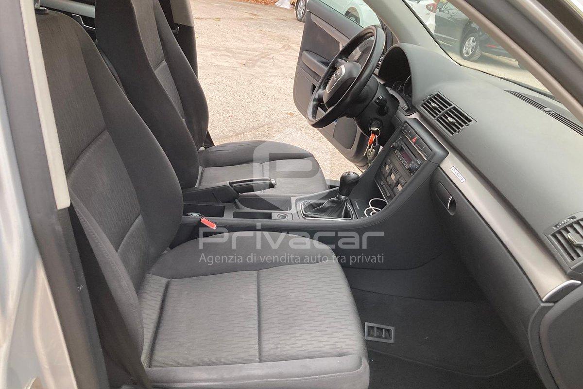 AUDI A4 2.0 16V TFSI Avant quattro Top