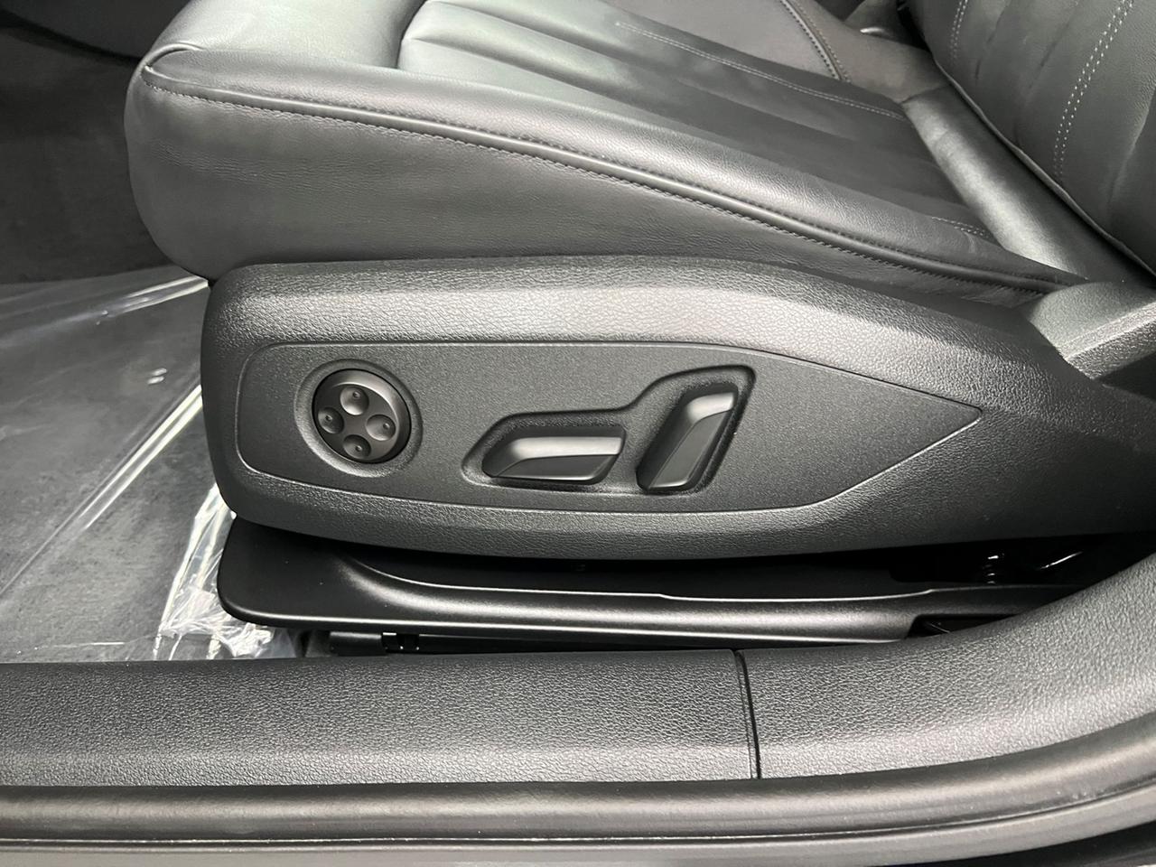 AUDI A4 V 2019 Avant A4 Avant 40 2.0 tdi mhev Business Advanced quattro 204cv s-tronic