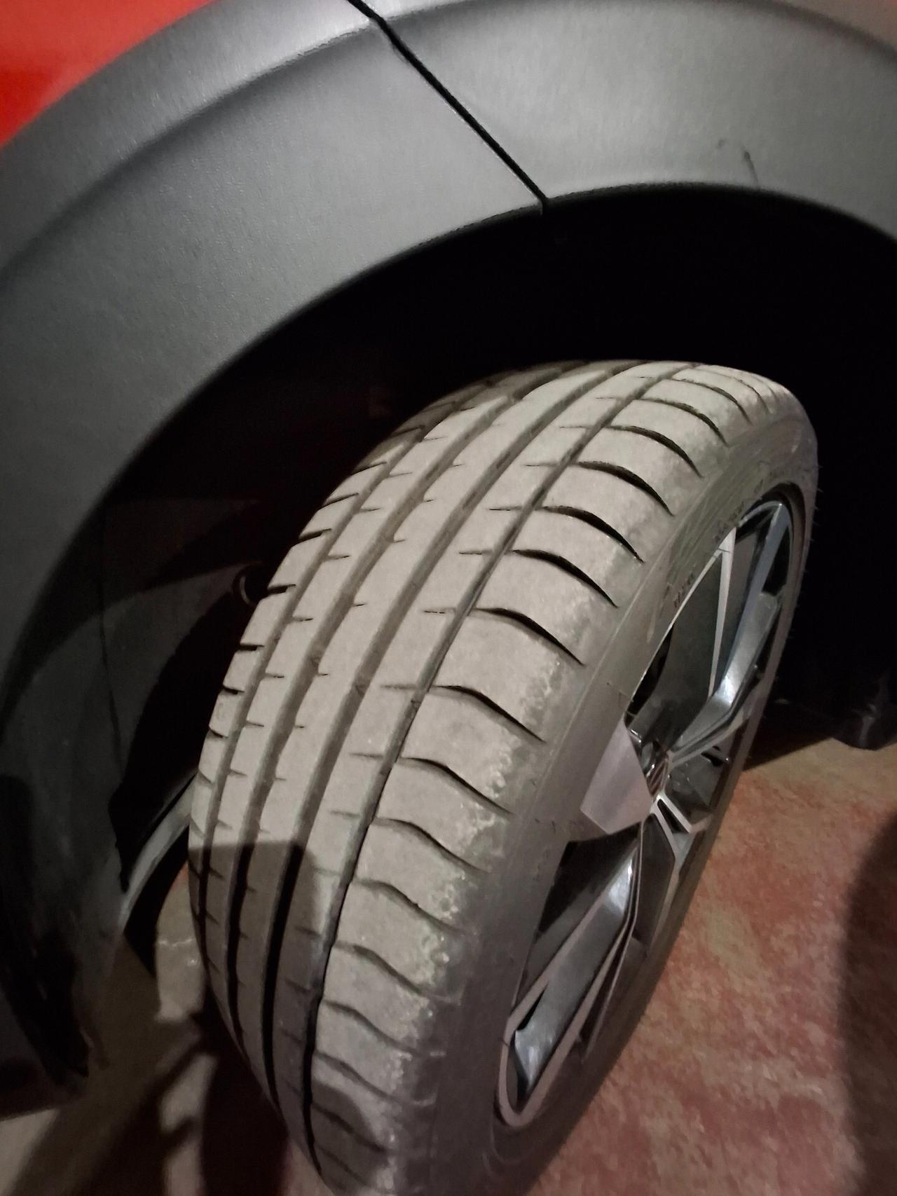 VOLKSWAGEN TAIGO R-LINE FULL!!! PARI AL NUOVO!!!