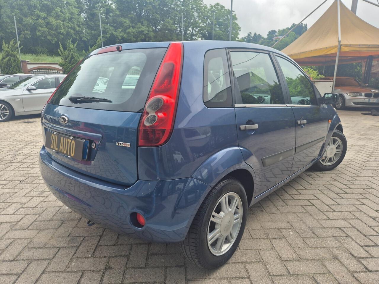 Ford Fiesta 1.4 TDCi 70CV 5 porte/ OK NEOPATENTATI