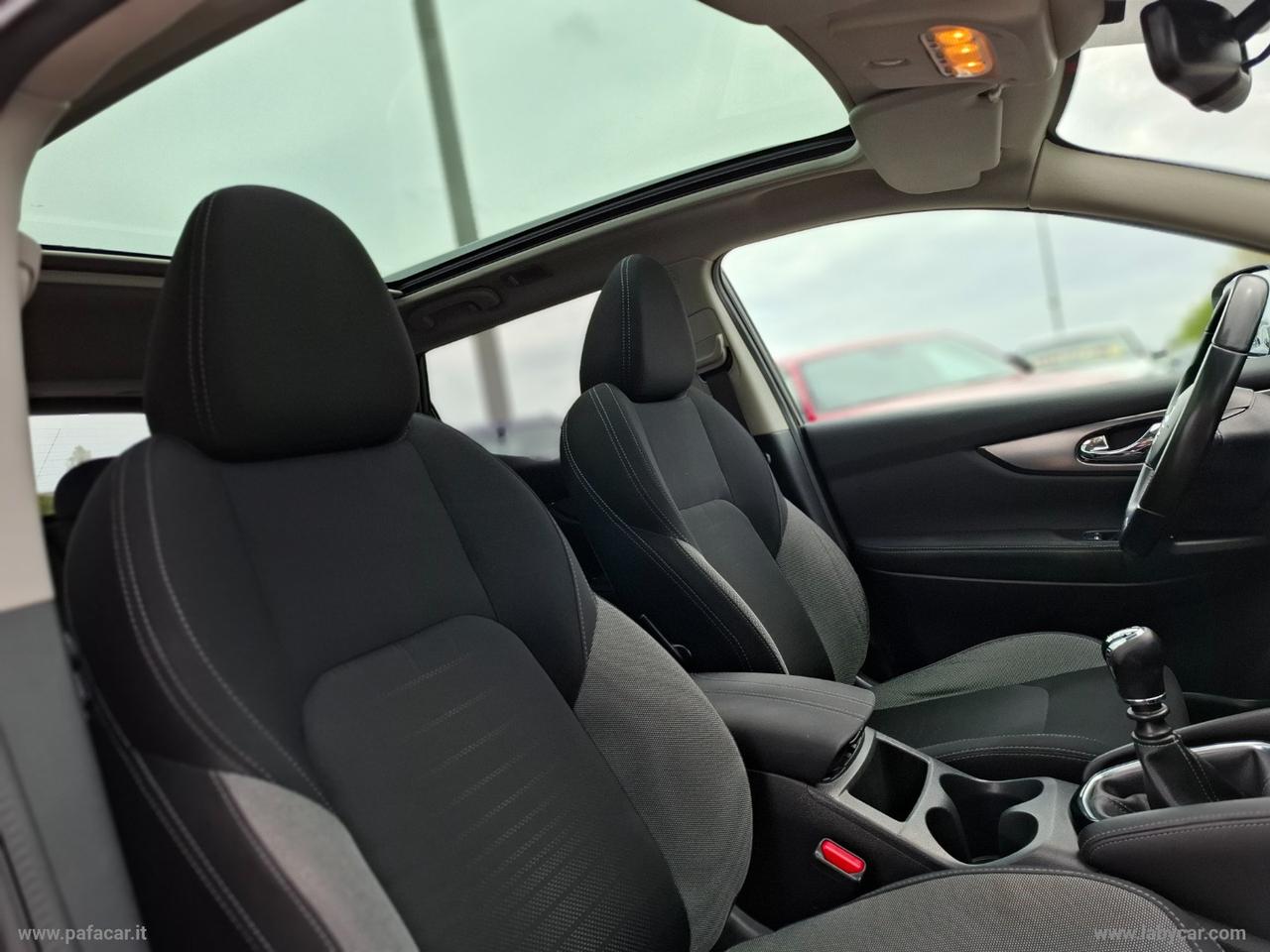 NISSAN Qashqai 1.5 dCi N-Connecta