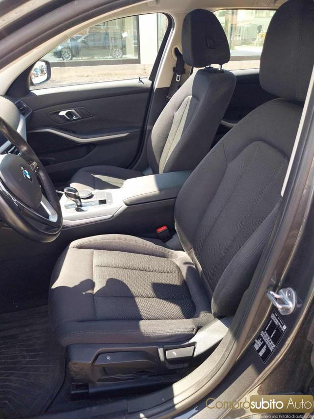 BMW 318 d Touring Luxury