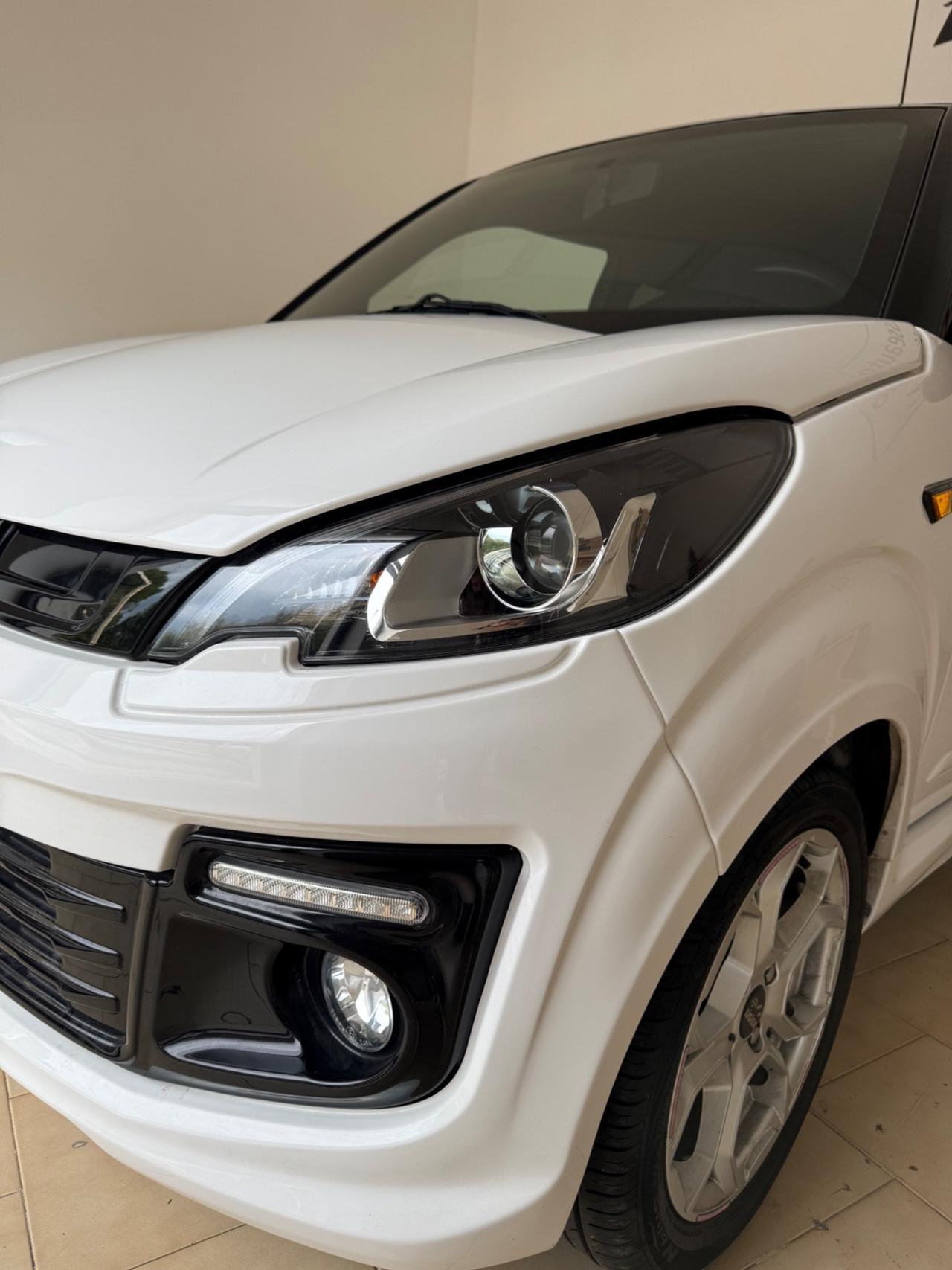 Ligier JS JS50 DCI Young Color