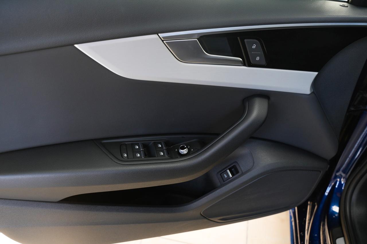 Audi A4 40 TDI S tronic line edition