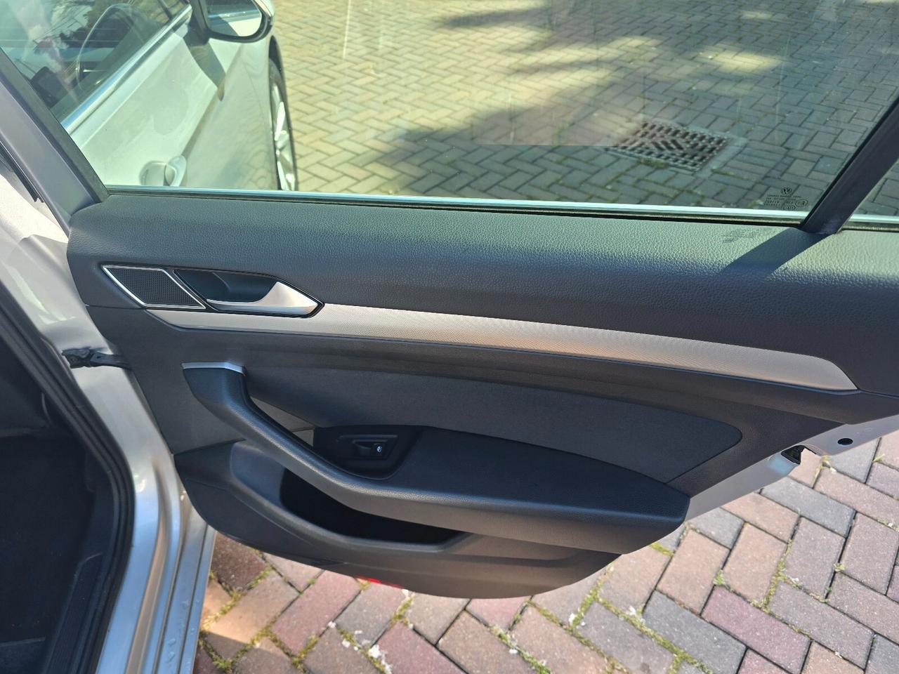 Volkswagen Passat Variant 1.6 TDI Business BlueMotion Technology