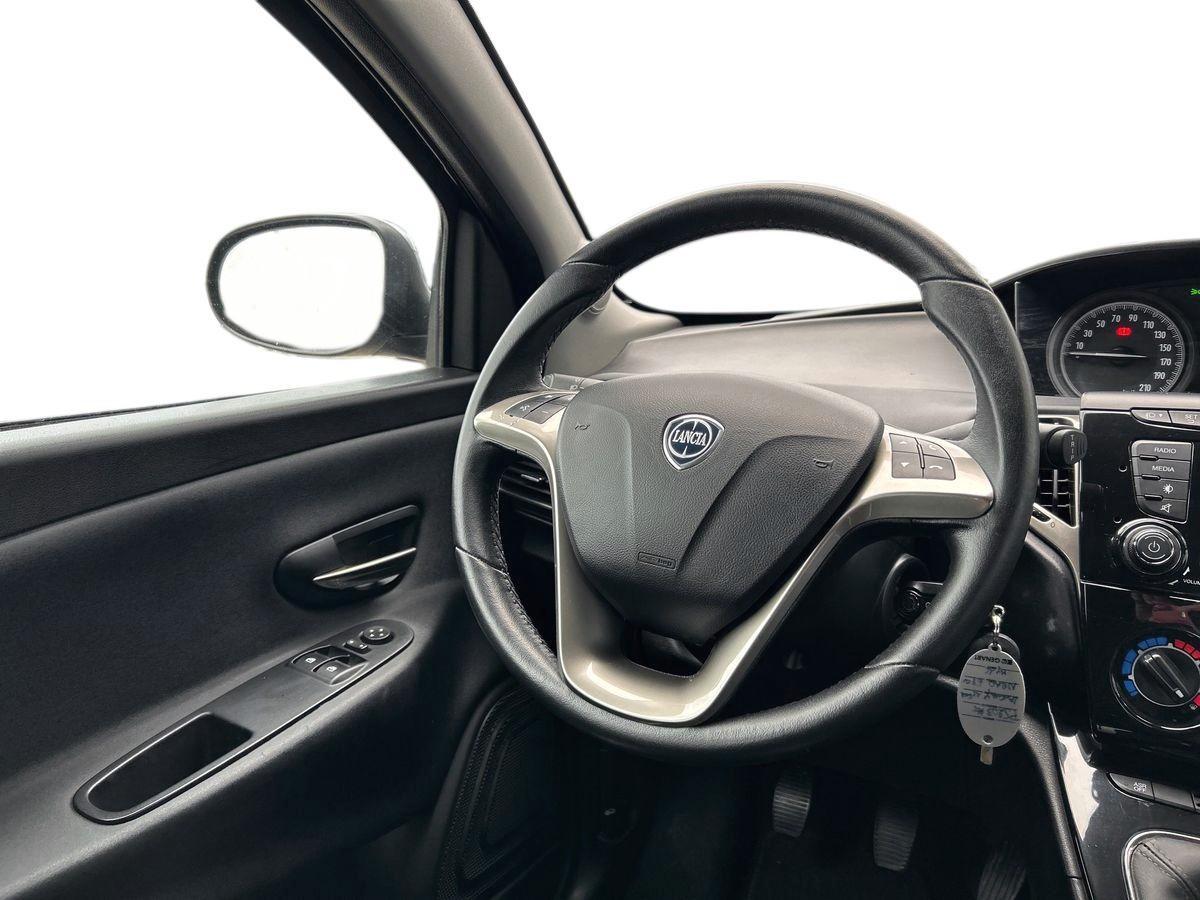 LANCIA Ypsilon III 2015 - ypsilon 1.2 Gold 69cv my16