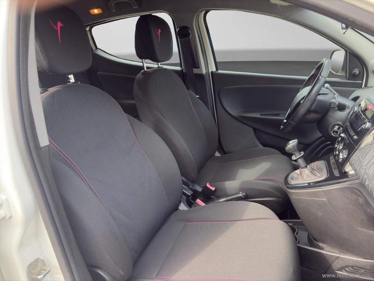 LANCIA Ypsilon 1.2 69 CV 5p. GPL Ecochic Ele. ELEFANTINO ROSA