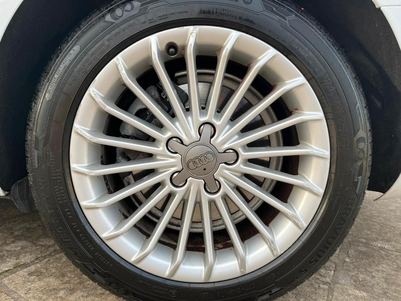 Audi A4 Avant 2.0 TDI - PERFETTA - 2012