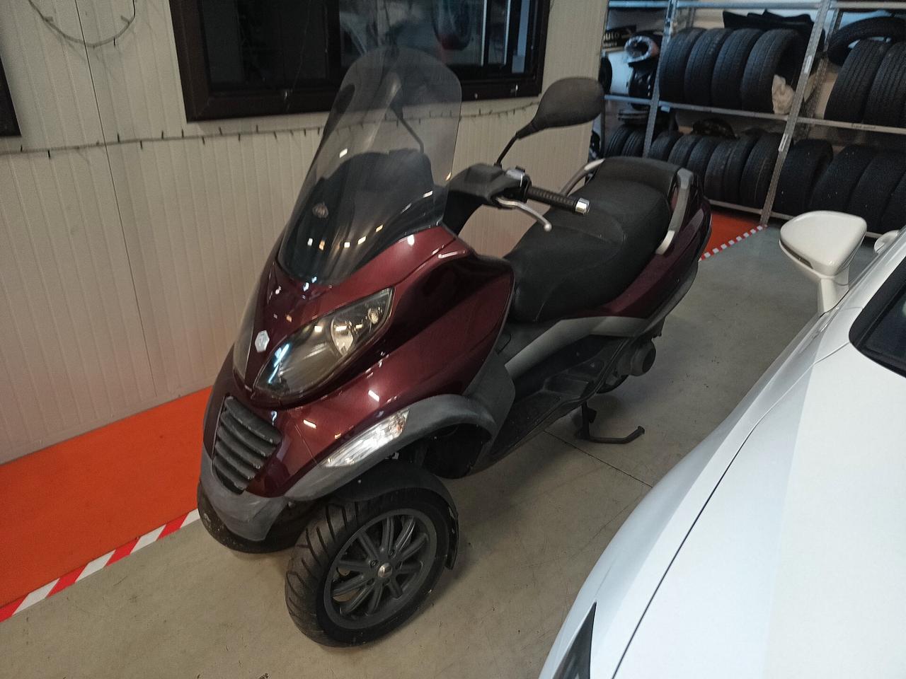 Piaggio MP3 125 Sport