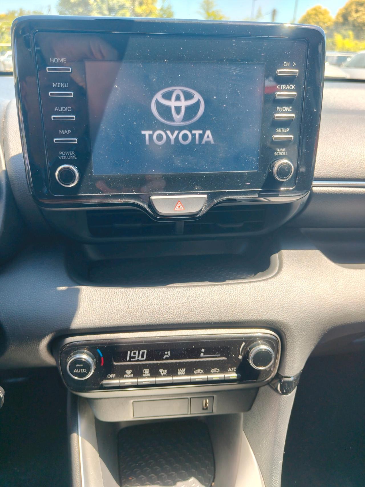 Toyota Yaris 1.5 Hybrid 5 porte SOLO 35000KM **PREZZO REALE **