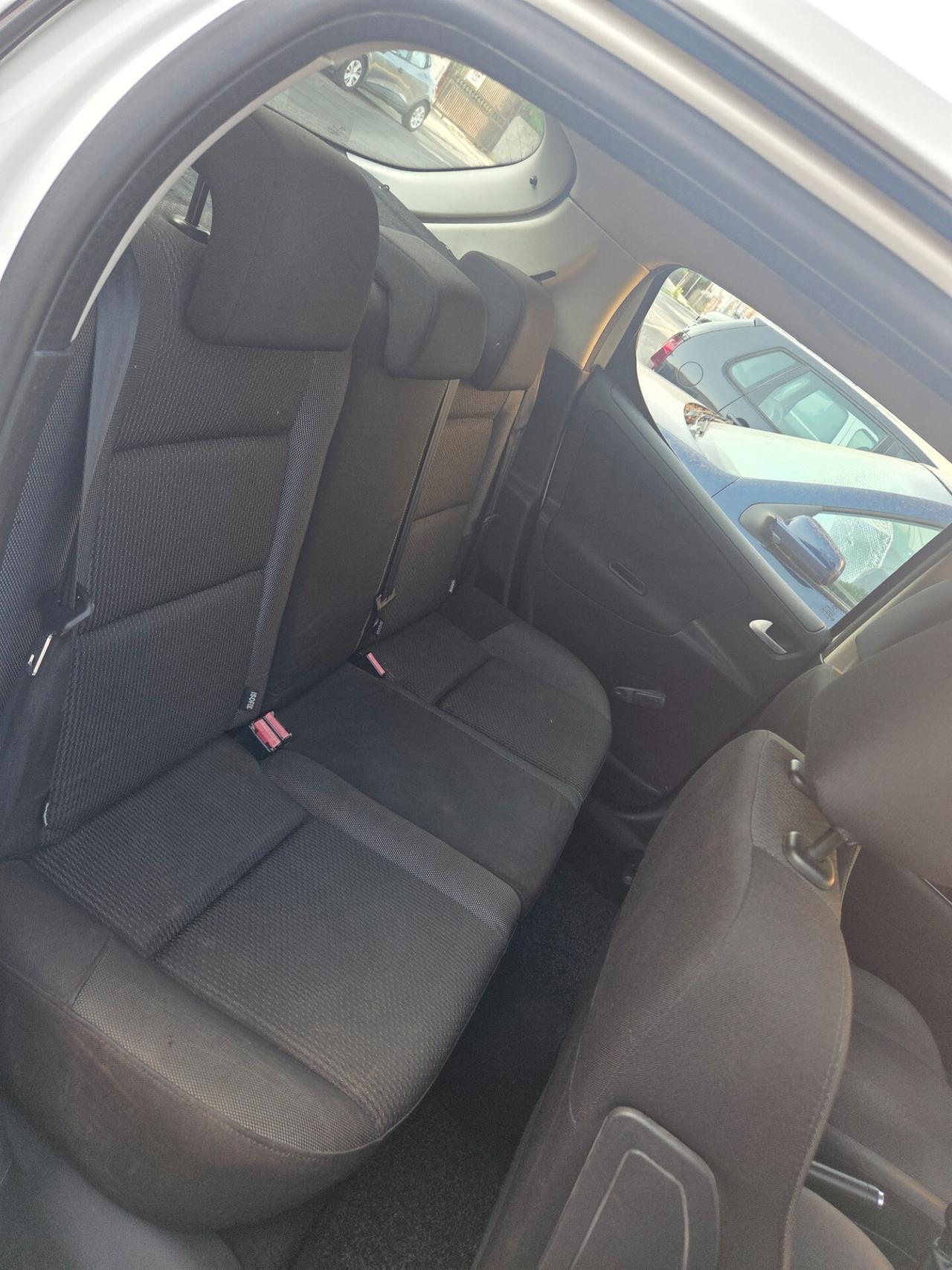 Peugeot 207 1.4 HDi 70CV 5p. Energie 2012