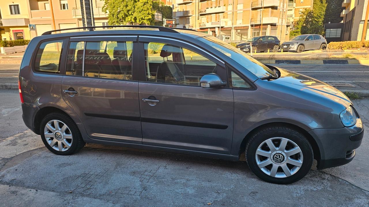Volkswagen Touran 1.9 TDI 90CV Conceptline