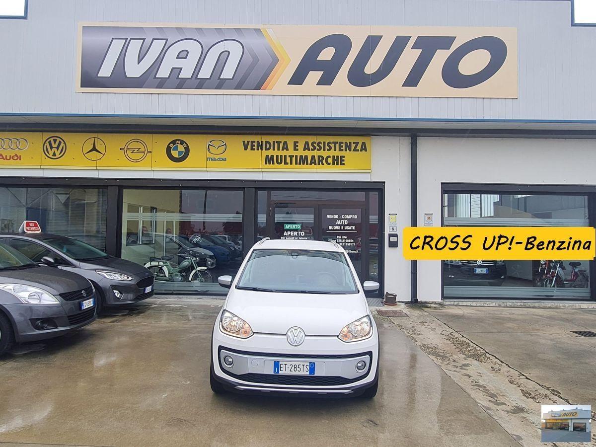 VOLKSWAGEN Up! 75 CV 5 porte cross