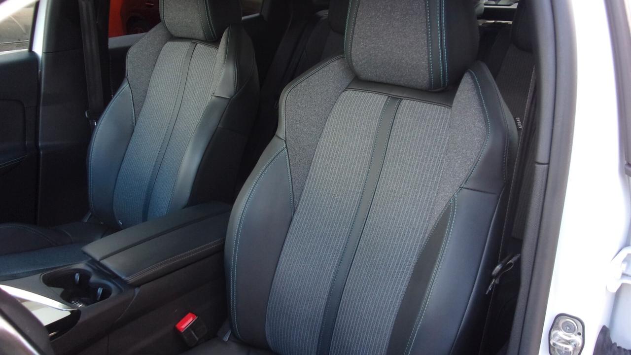 Peugeot 3008 BlueHDi 130 S&S EAT8 Allure