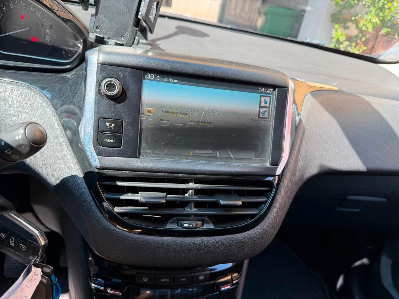 Peugeot 208 1.4cc diesel 12 mesi garanzia-2012