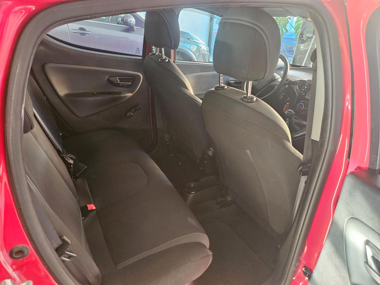 Lancia Ypsilon 1.2 69 CV 5 porte Unyca 2017