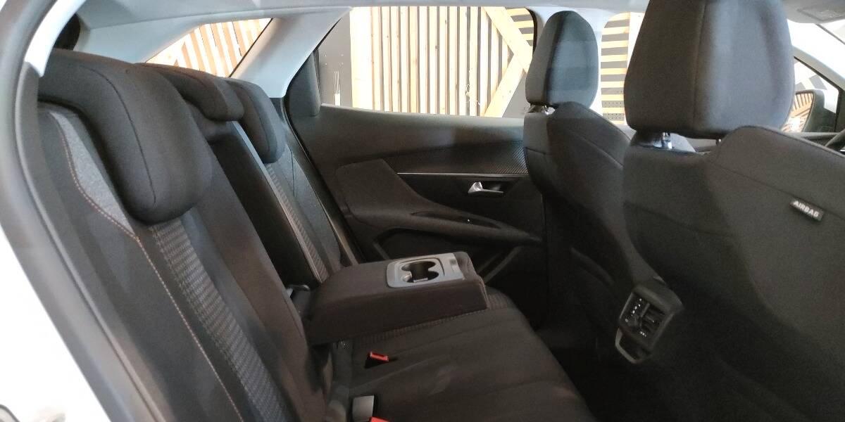 Peugeot 3008 1.6 bluehdi Business s&s 120cv