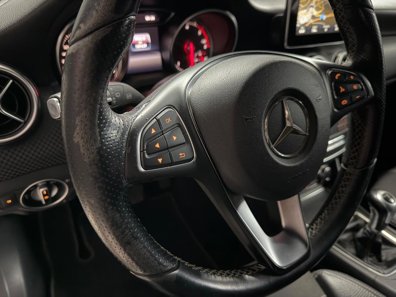 MERCEDES Classe A160d (90) Premium 2016