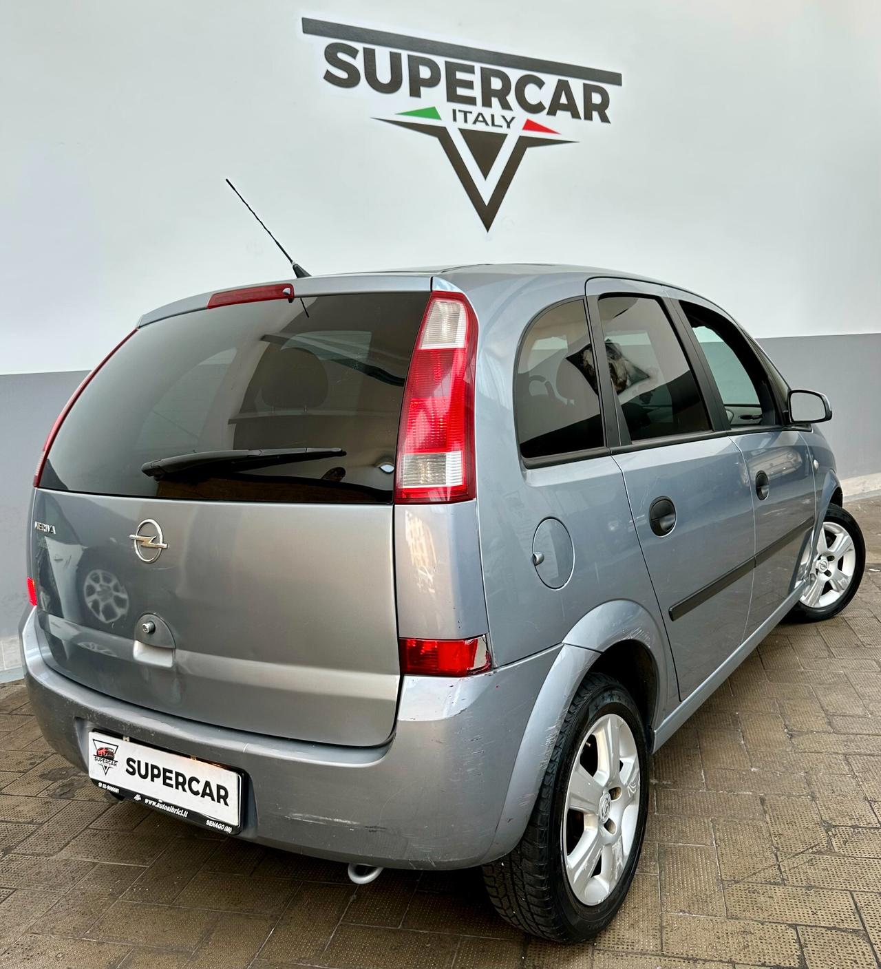 Opel Meriva 1.4 Benz (Euro 4), spaziosa e ben funzionante