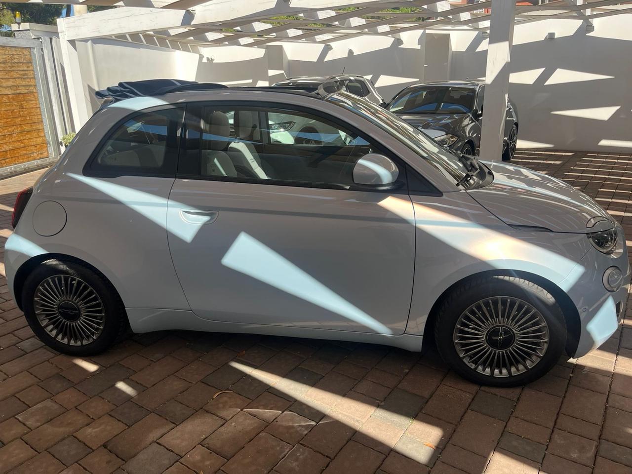 Fiat 500 500e Cabrio 42 kWh Passion