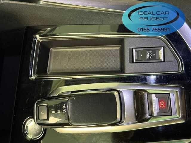 Peugeot 3008 Hybrid4 300 e-EAT8 GT Pack