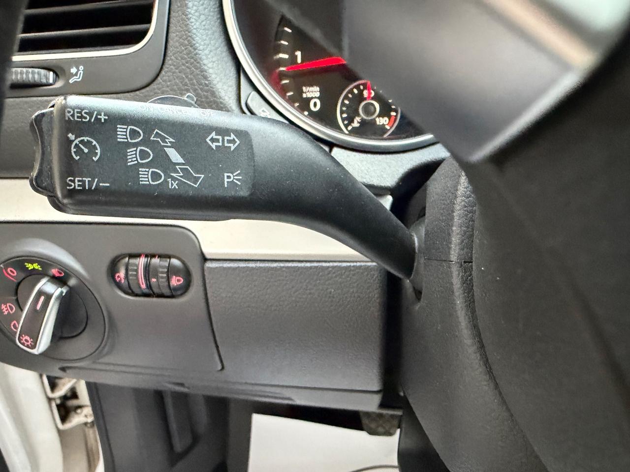 Volkswagen Golf 2.0 TDI 140CV Highline alcantara