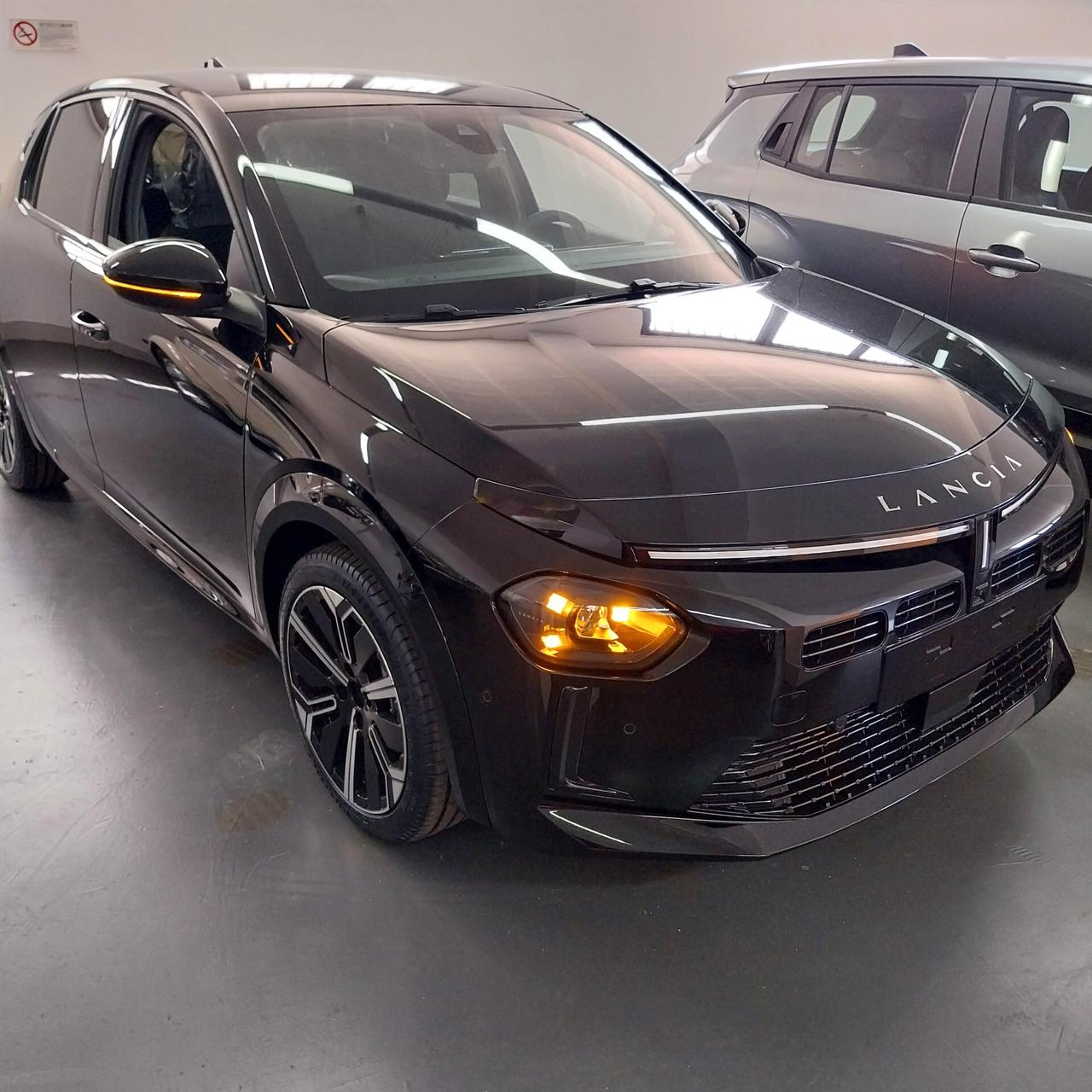 Lancia Ypsilon Hybrid e-DCT LX 100 CV