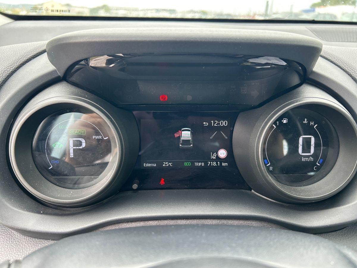 TOYOTA Yaris 4ª serie - Yaris 1.5 Hybrid 5 porte Trend