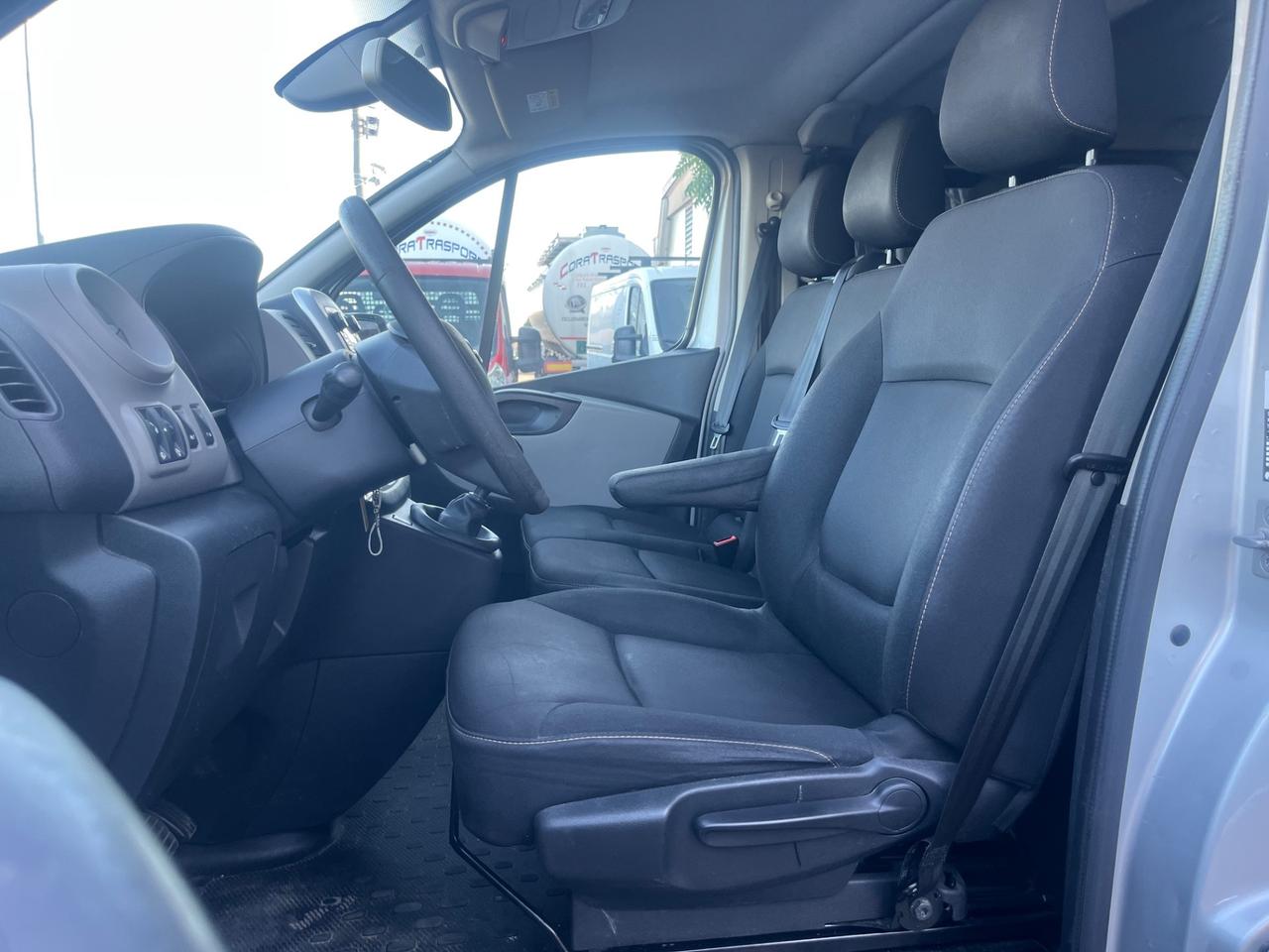 Nissan NV300 9 POSTI 1.6 dCi Twin Turbo 145CV Start&Stop PC-TN Combi