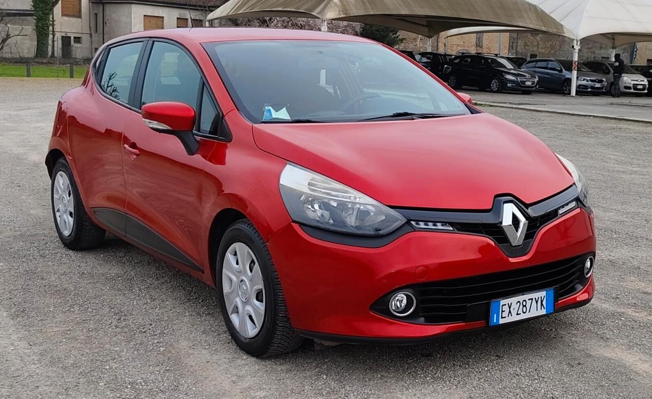 Renault Clio 1.2 75CV 5 porte Costume National