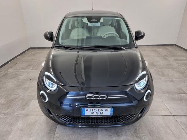 FIAT 500e 3+1 42 kWh La Prima