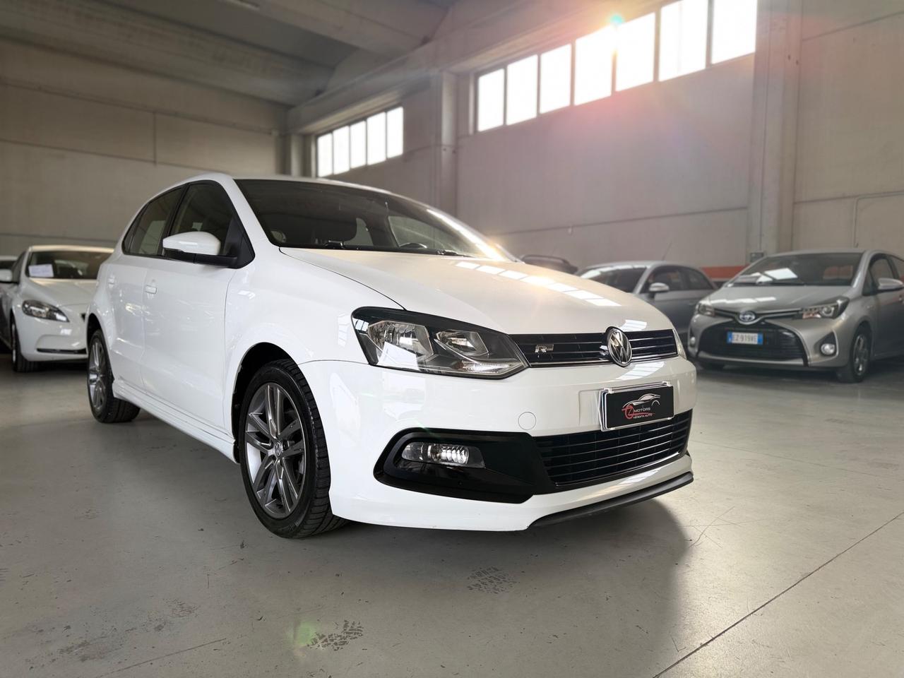 Volkswagen Polo 1.4 TDI 5p. R-LINE NEOPATENTATI