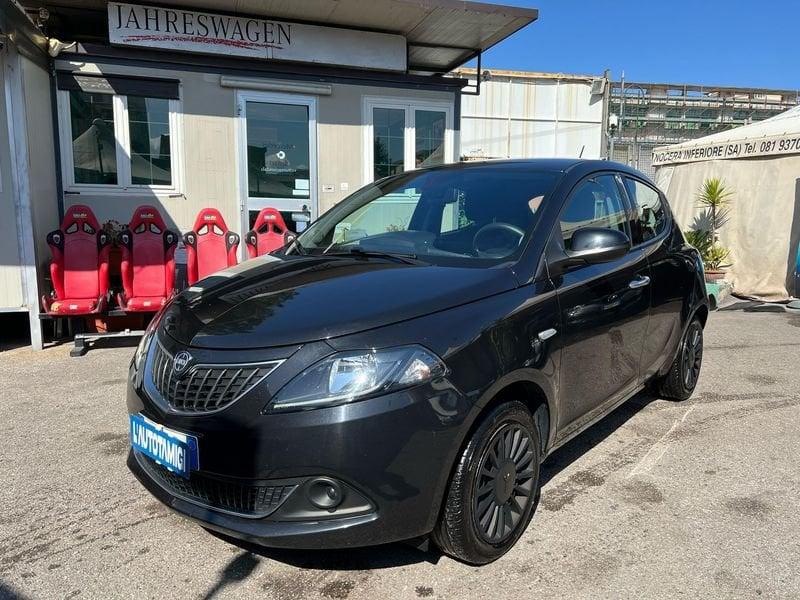 Lancia Ypsilon 1.0 FireFly 5 porte S&S Hybrid Alberta Ferretti
